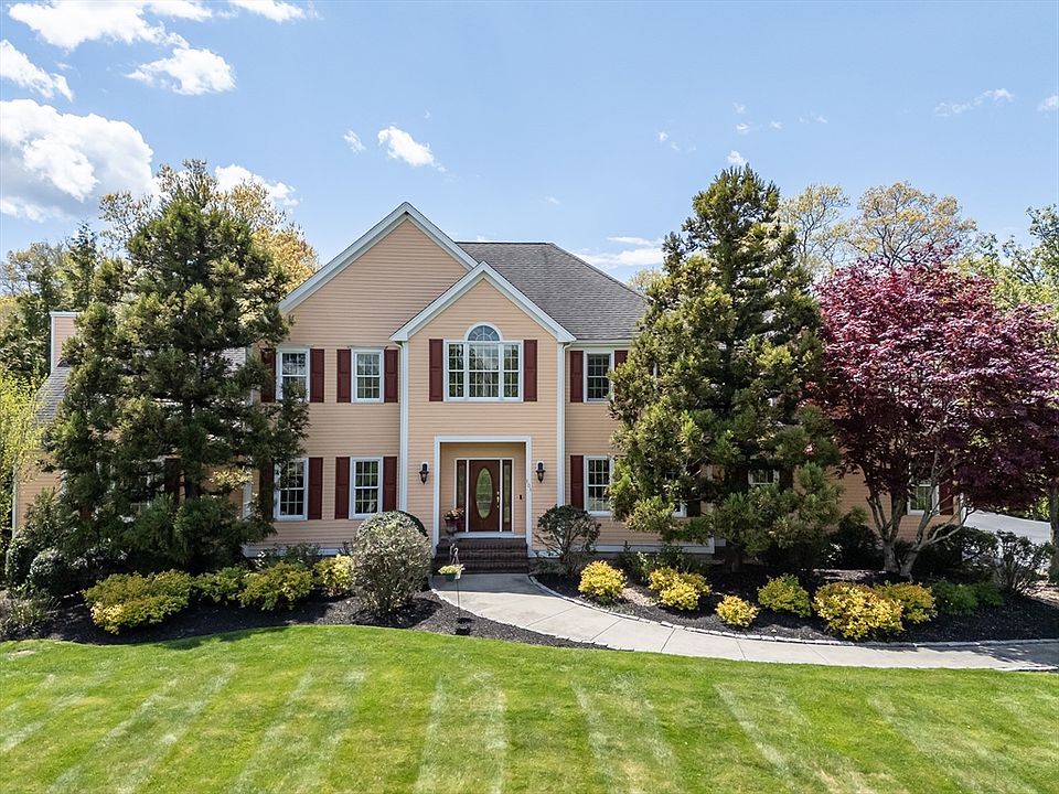 1st image of 101 Meadowbrook Ln