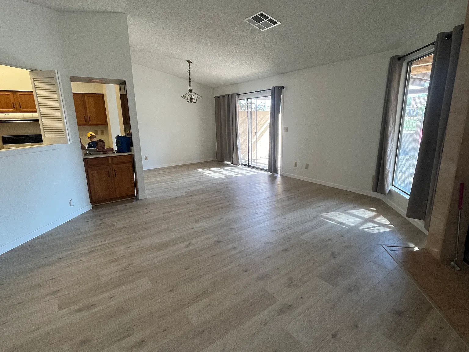 2 bed, 1286 sqft, $2,000 — Photo 4