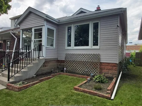 588 Irvine Ave, Windsor, ON N8X 2T2
