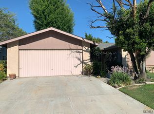 705 New Stine Rd, Bakersfield, CA 93309