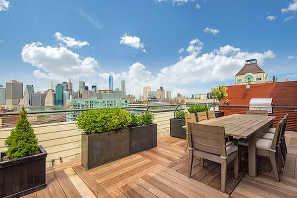 Rented by Vertex Realty Group LLC | media 26