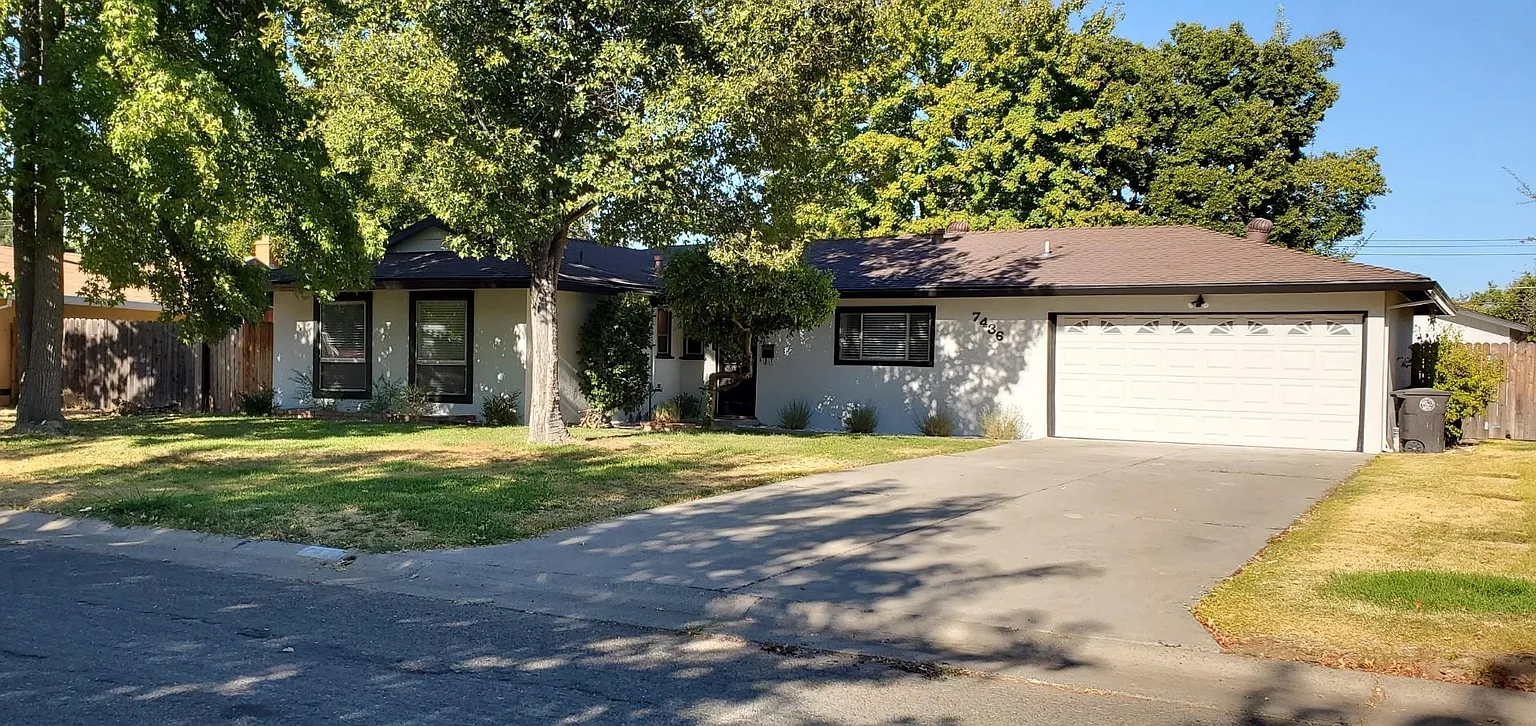 7436 Apache Way photo 1