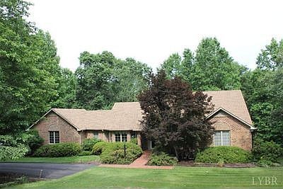1st image of 305 St. Andrews Cir