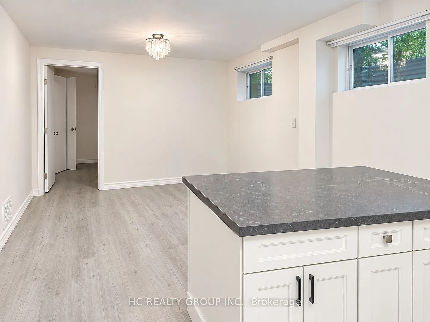 1 bed, $1,300 — Photo 3