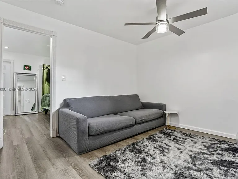 920 SW 30th St #2 — Photo 7