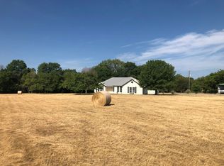461 Silver Ln, Azle, TX 76020