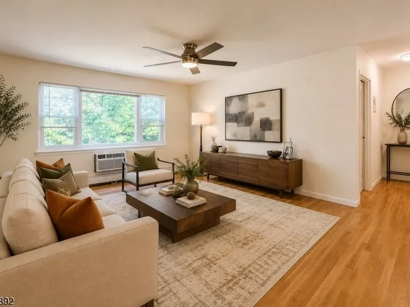93 Fox Road BLDG 93 #3B, Edison Twp., NJ 08817