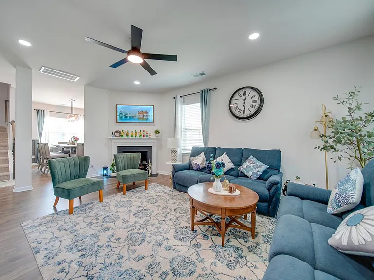 9609 Margrave Dr — Photo 37