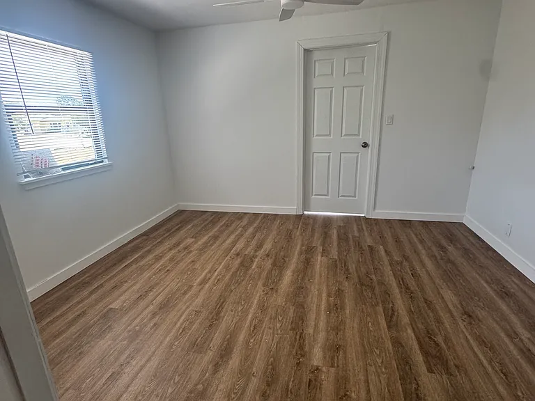 8204 San Carlos Blvd — Photo 10