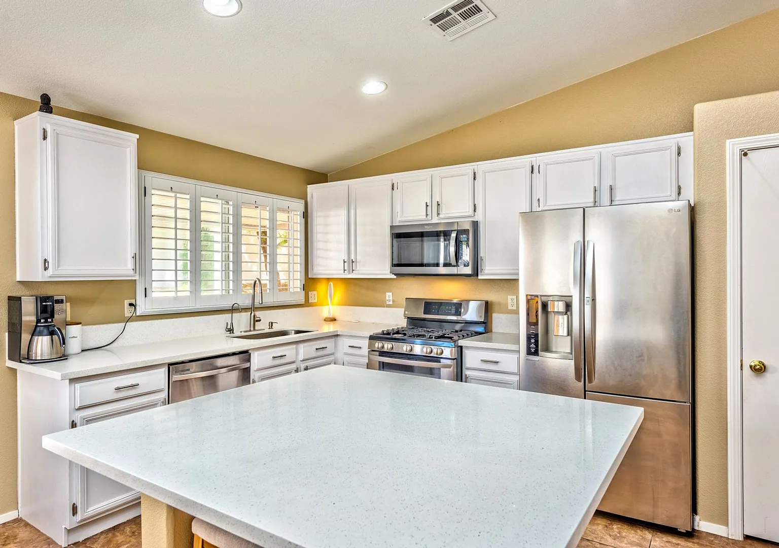 426 River Glider Avenue, North Las Vegas, Nevada 89084 — Photo 3