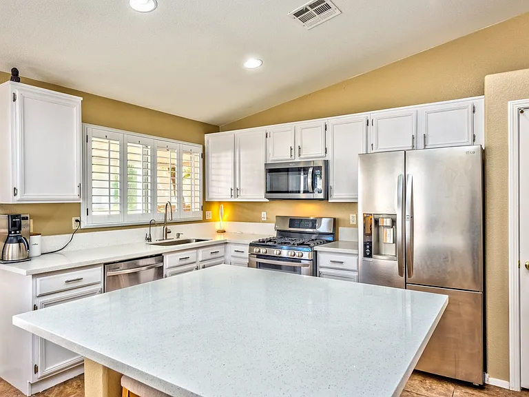 426 River Glider Ave — Photo 3