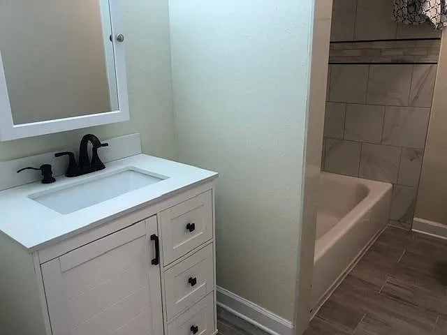 500 Avenue D — Photo 12