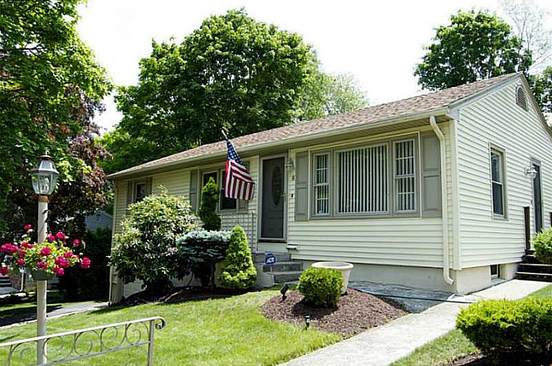 1st image of 16 Forest Hill Dr