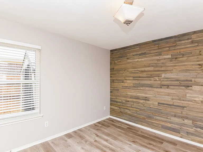 415 Marybeth Dr — Photo 14