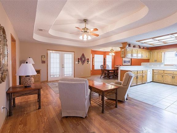 3rd image of 2316 Fairway Ct