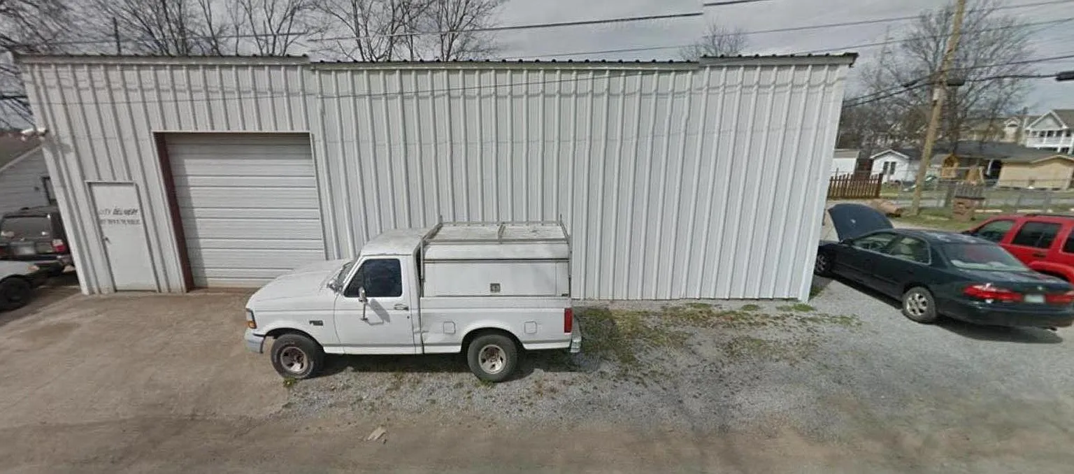 Studio, 2000 sqft, $2,500 — Photo 2