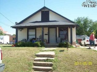 211 W Wichita St, Henrietta, TX 76365