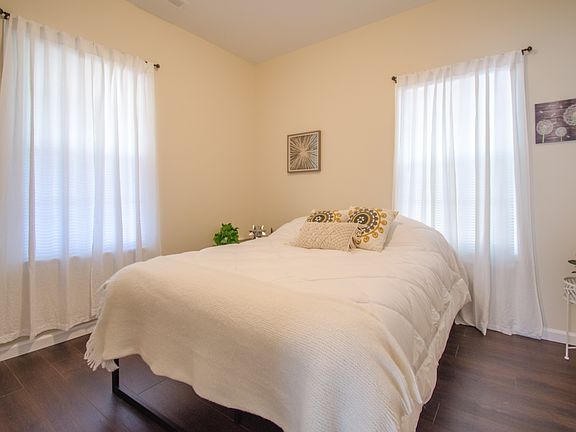 5th image of 606 Elm Tree Ln