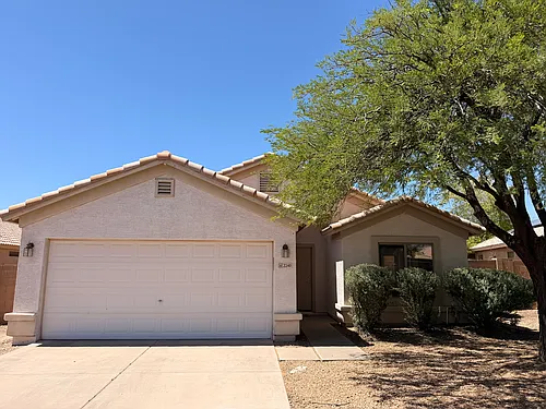 2240 E Ruby Ln Photo 1