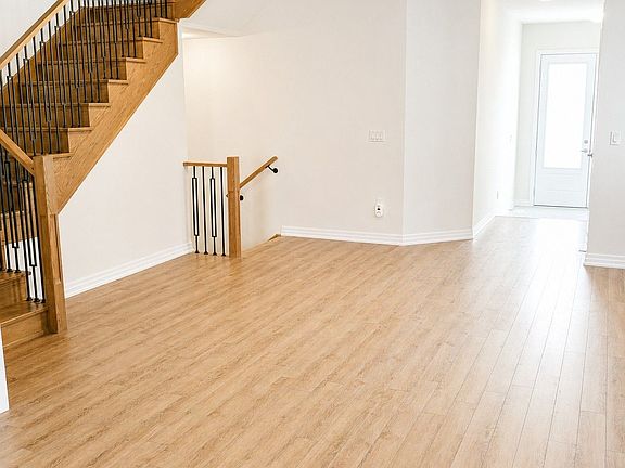 3rd image of 55 Pembrook St