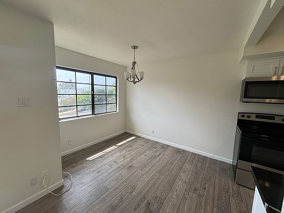 5th image of 5310 Circle Dr APT 205