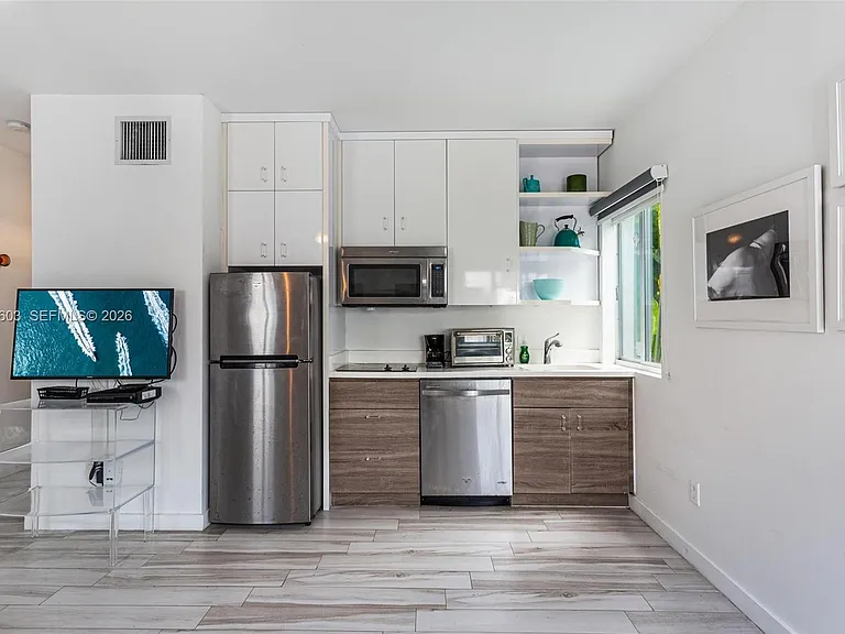 1560 Meridian Ave #205 — Photo 7
