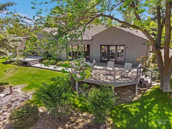 4102 N Canyon Ridge Dr, Twin Falls, ID 83301