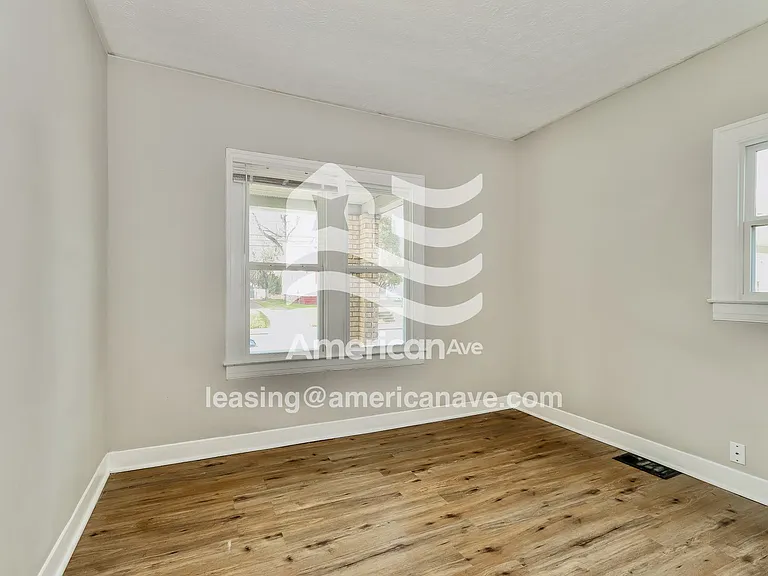 535392_010_wm_-_bedroom_13457580.jpg