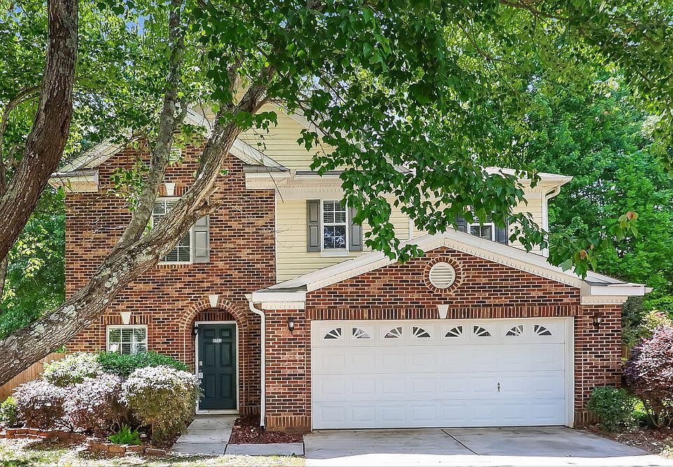 1st image of 2712 Markham Woods Ct