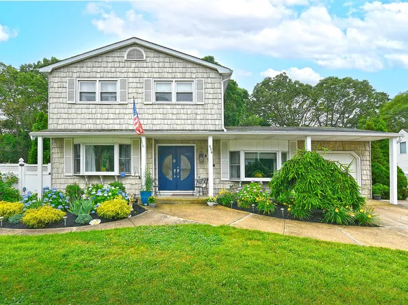 436 Alphabet Street, Holbrook, NY 11741