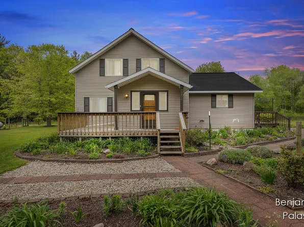 5826 W 124th St, Grant, MI 49327