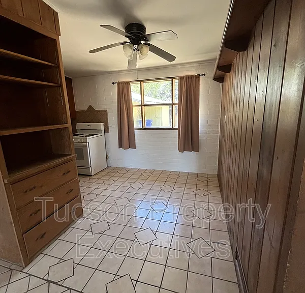 1615 E Adelaide Dr #4 — Photo 4