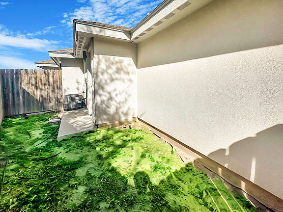 4th image of 511 Lotto Ln #2