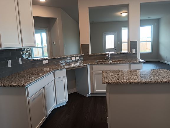 3rd image of 2531 Windstream Ln