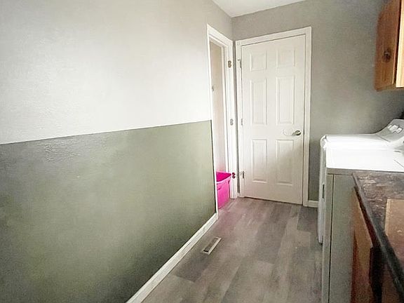 5th image of 203 Hudson Ave