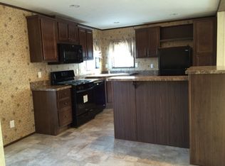 571 Birchwood Dr, Lockport, NY