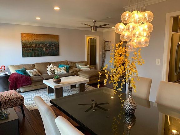 4th image of 17 Granada Cres APT 8