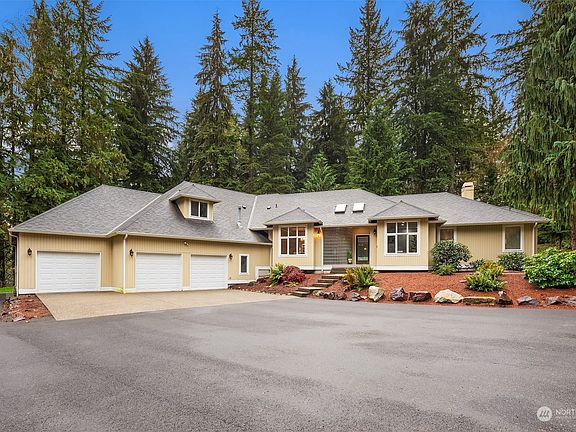 4th image of 22821 NE 189th Street