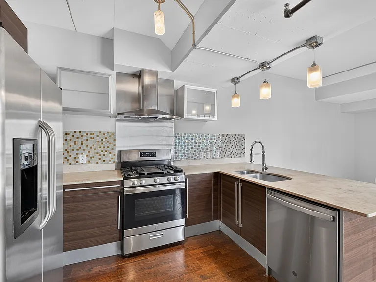 4100 Forest Park Ave #525 — Photo 13