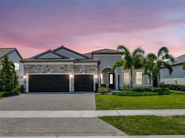 8033 Grande Shores Dr, Sarasota, FL 34240
