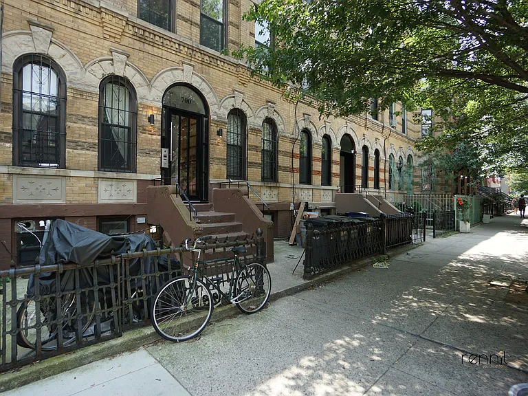700 Hancock St #1L — Photo 19