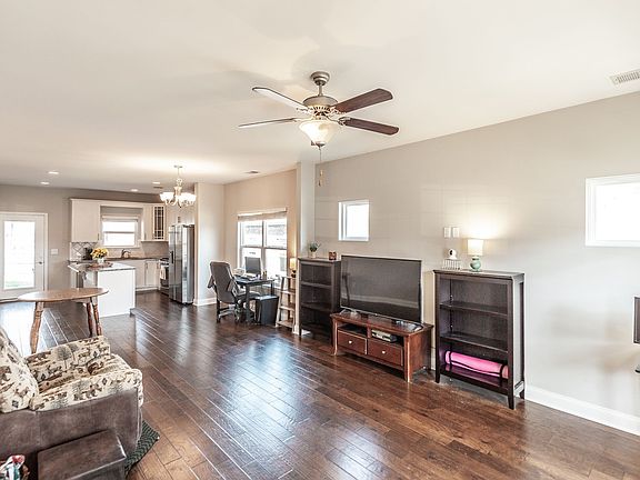 5th image of 184 Bexley Way