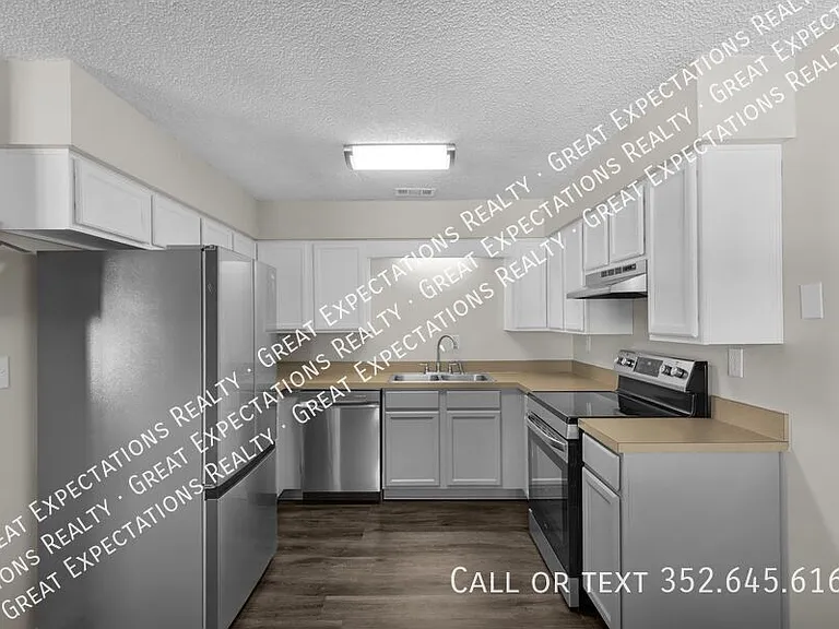131 SE 13th Ave — Photo 9