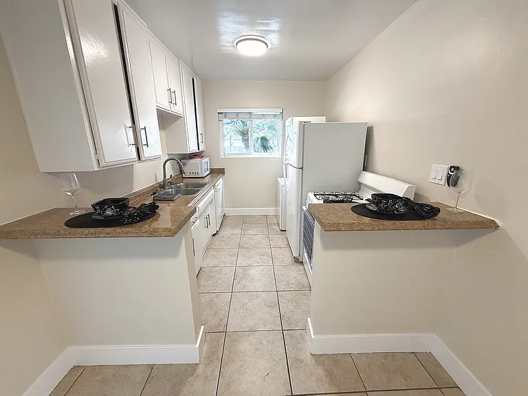 2121 Placentia Ave #G — Photo 7