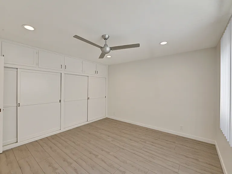 1425 E Ocean Blvd #5 — Photo 9