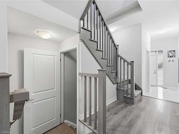 4th image of 19 Hibiscus Ln