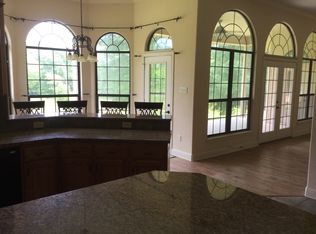 1004 Robin Ln, White Oak, TX 75693