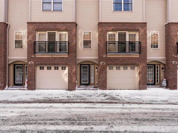 109 S 2nd St, Brighton, MI 48116