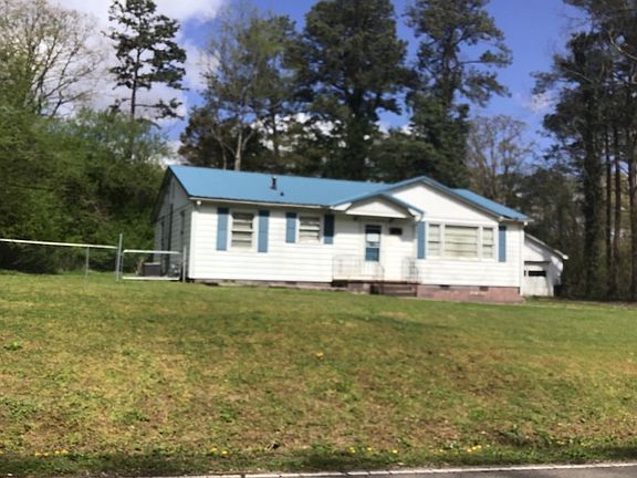 3rd image of 707 Parker Blvd
