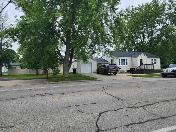 2641 18th Ave, Menominee, MI 49858